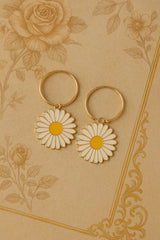 Bloom with Charm: Daisy Delight Earrings - Kemyu