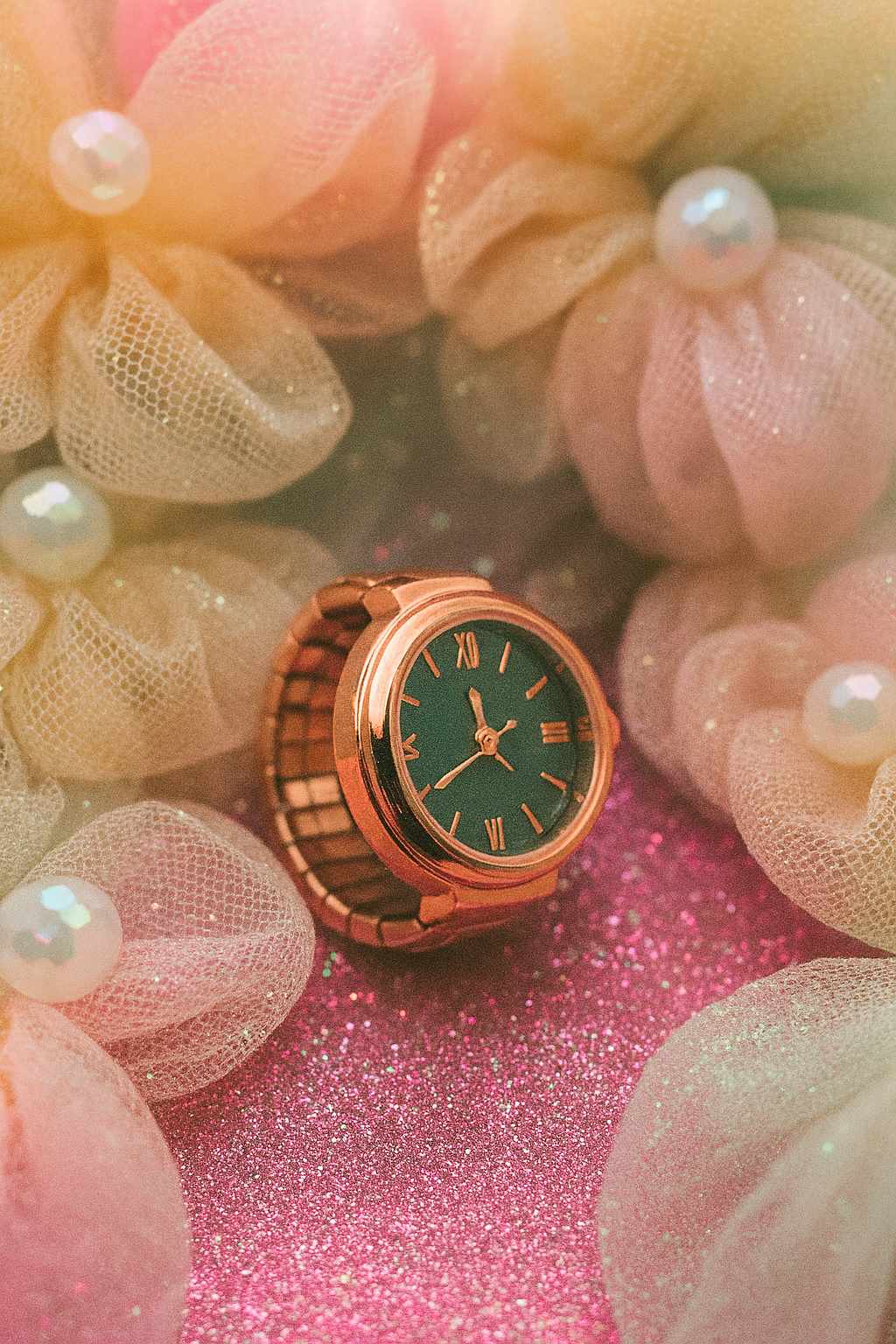 Timeless Charm on Your Fingertip