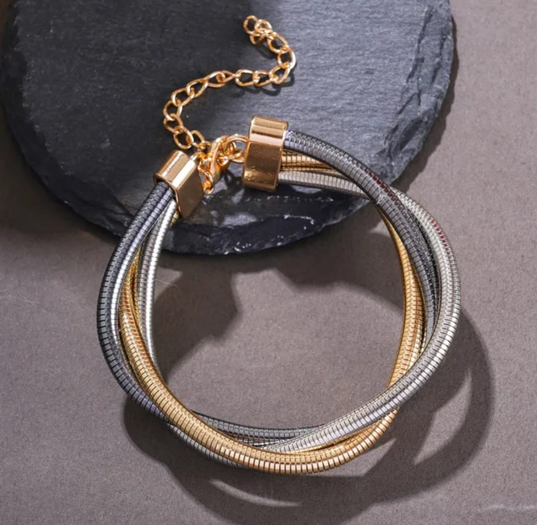 Twist of Elegance Set | Necklace & Bracelet Combo