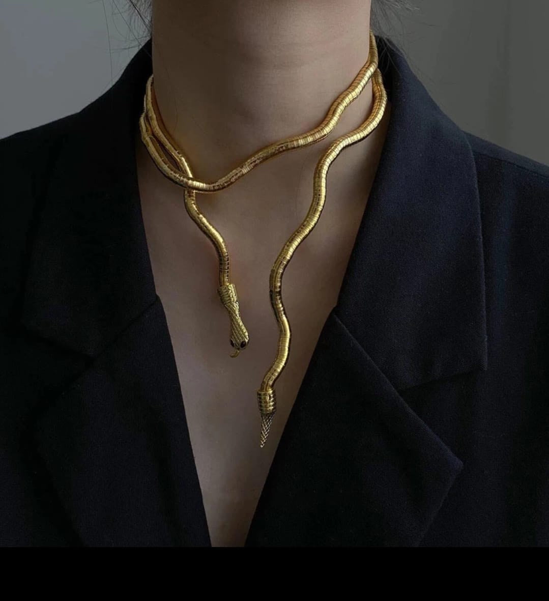 Golden Empress: The Royal Serpent Necklace